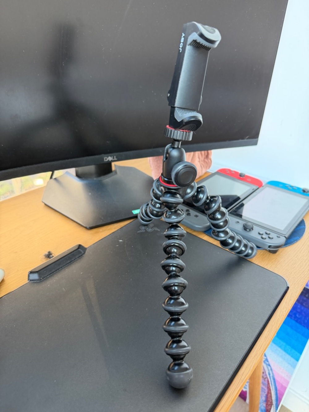Flexible Black Gorillapod Style Mini Tripod with Phone Mount